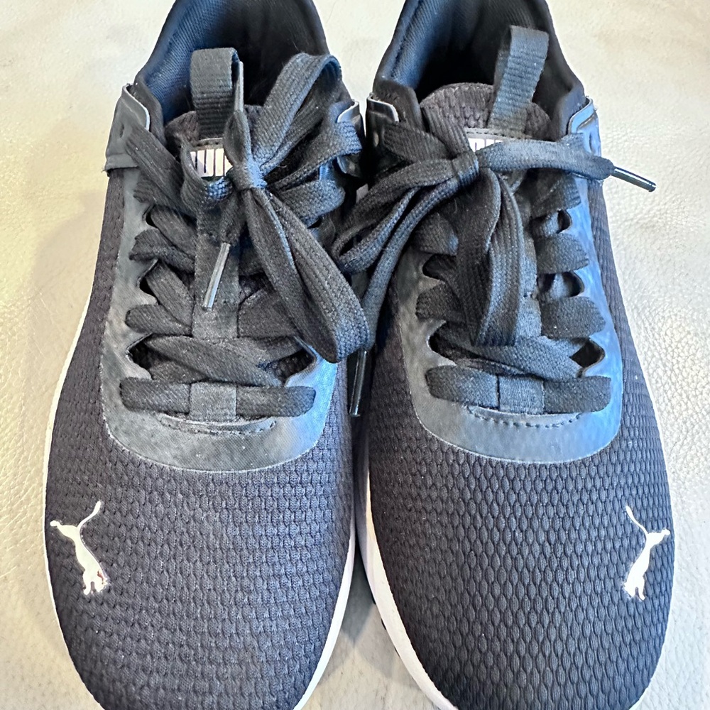 Puma Black and White Athletic Shoes with Breathable Mesh and Low-Top Design
